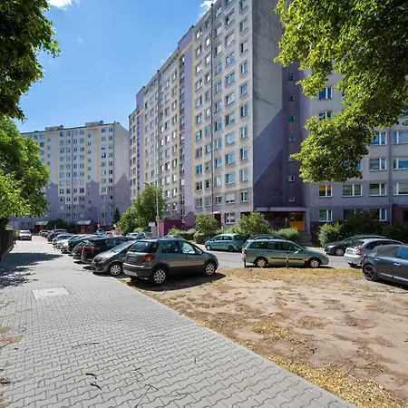 Appartamento Spacious For Friends With Balcony & Workspace By Renters *